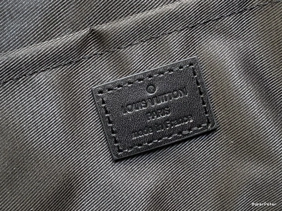 VUITTON LOUIS Moon Crossbody 0709
